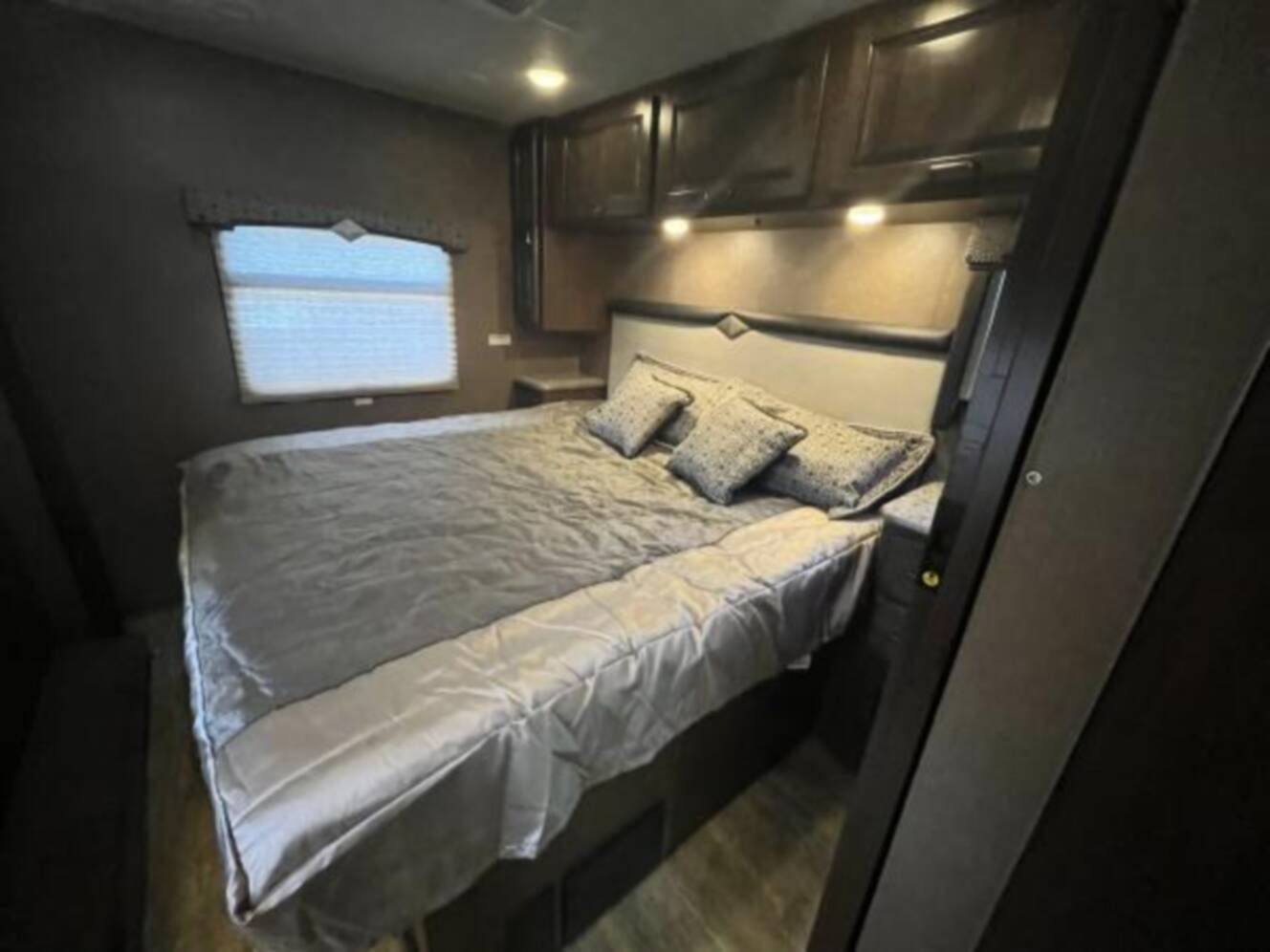 A photo of this 2019 Thor Motor Coach HURRICANE 34R