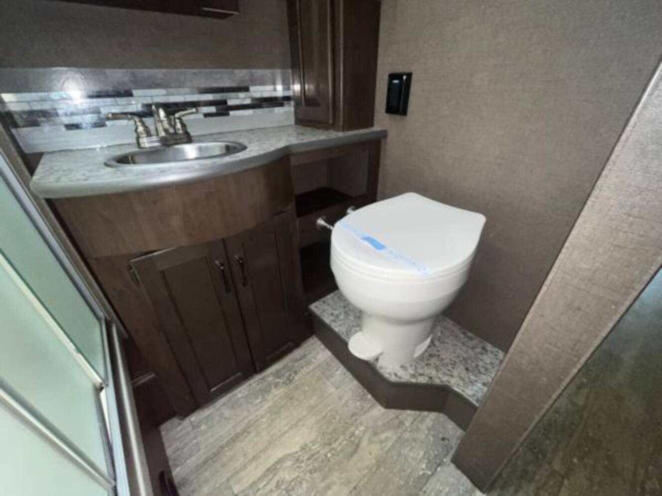 A photo of this 2019 Thor Motor Coach HURRICANE 34R
