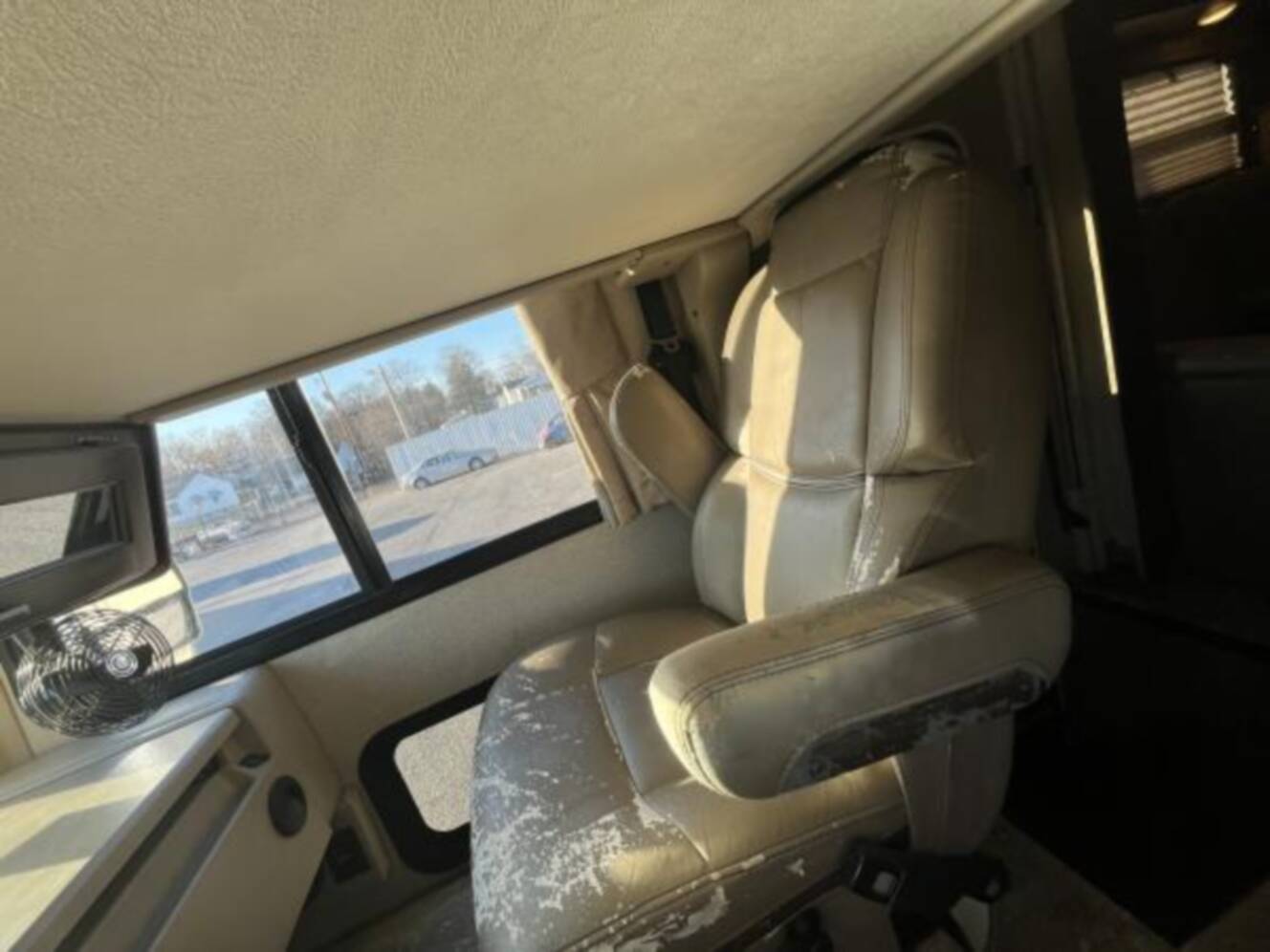 A photo of this 2019 Thor Motor Coach HURRICANE 34R
