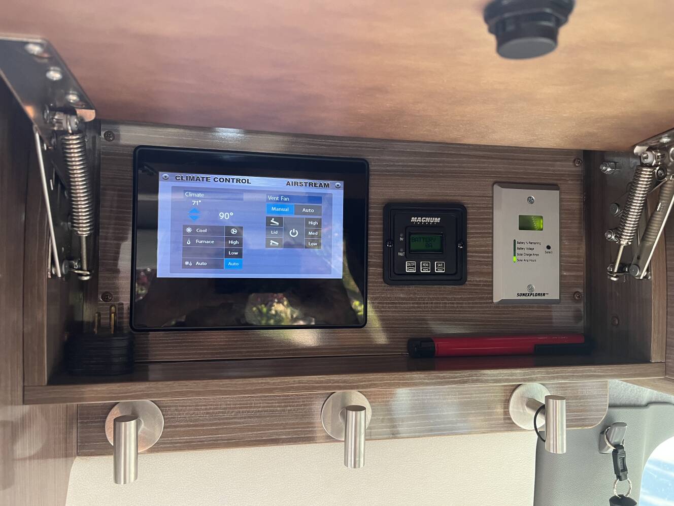 A photo of this 2018 Airstream INTERSTATE GRAND TOUR EXT 3500