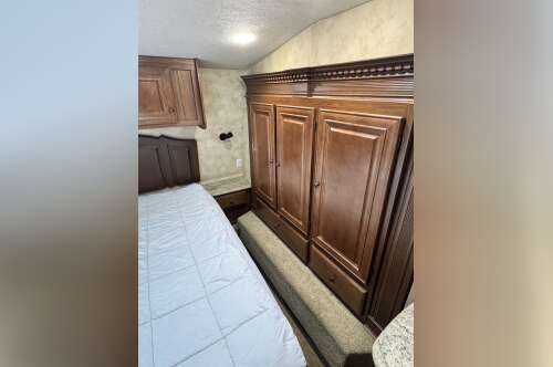 2012 Northwood Mfg ARCTIC SILVER FOX EDITION 27 5L in bailey CO