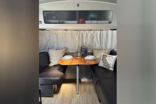 2018 Airstream INTERNATIONAL SIGNATURE 25FB TWIN in san diego CA