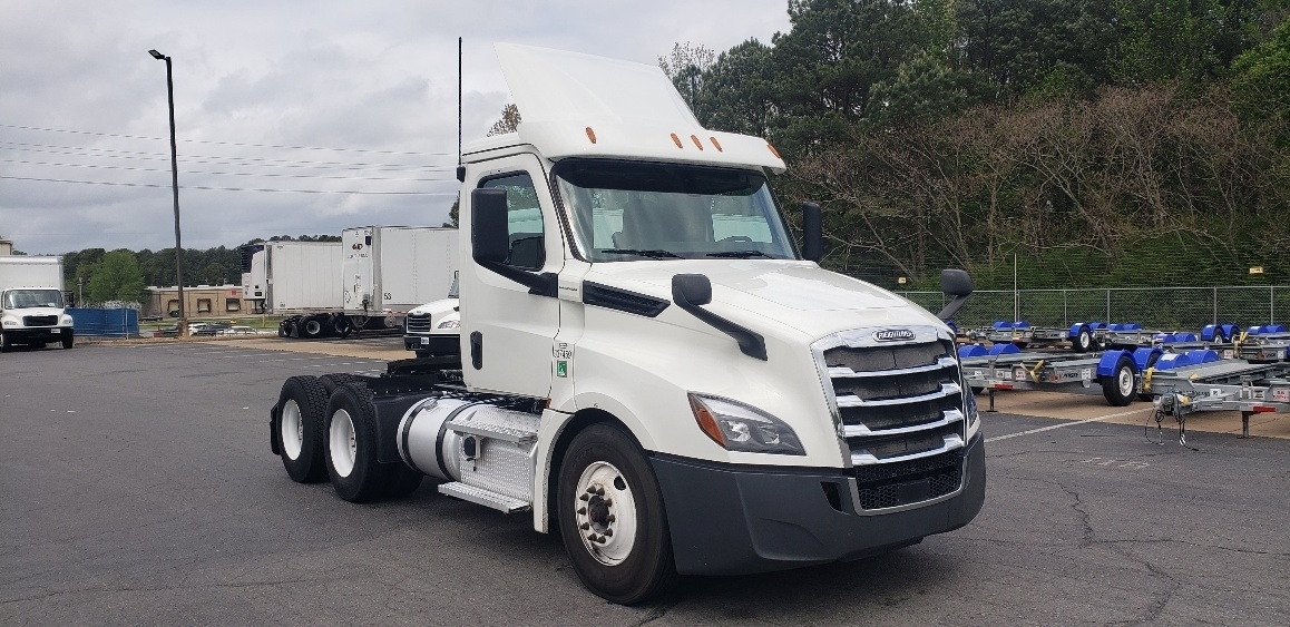 2020 FREIGHTLINER CASCADIA 126 in Little Rock, AR