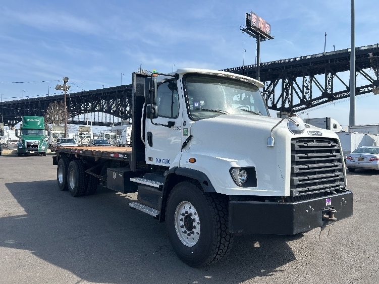 2020 FREIGHTLINER 114 SD in Newark, NJ