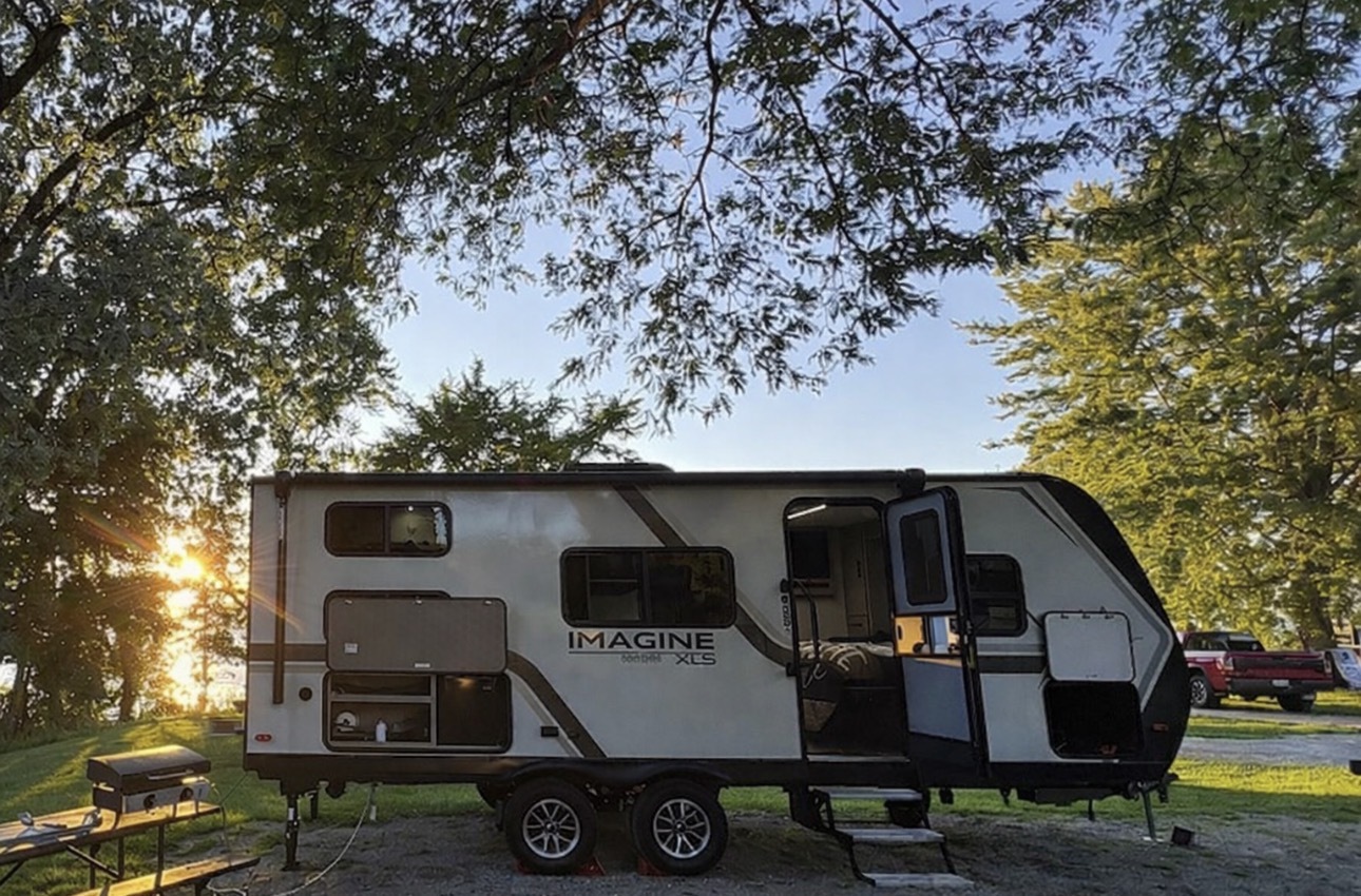 2025 Grand Design IMAGINE XLS 21BHE RV