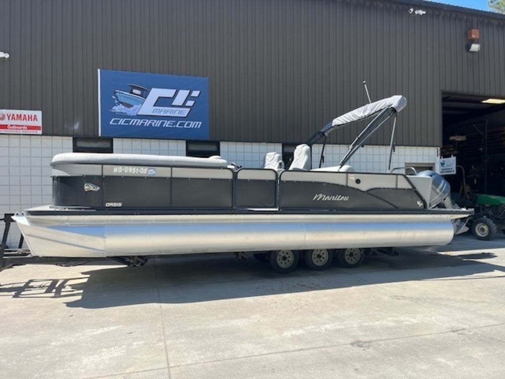 2020 Manitou 25 Oasis STERN LOUNGER (SL) in irmo SC