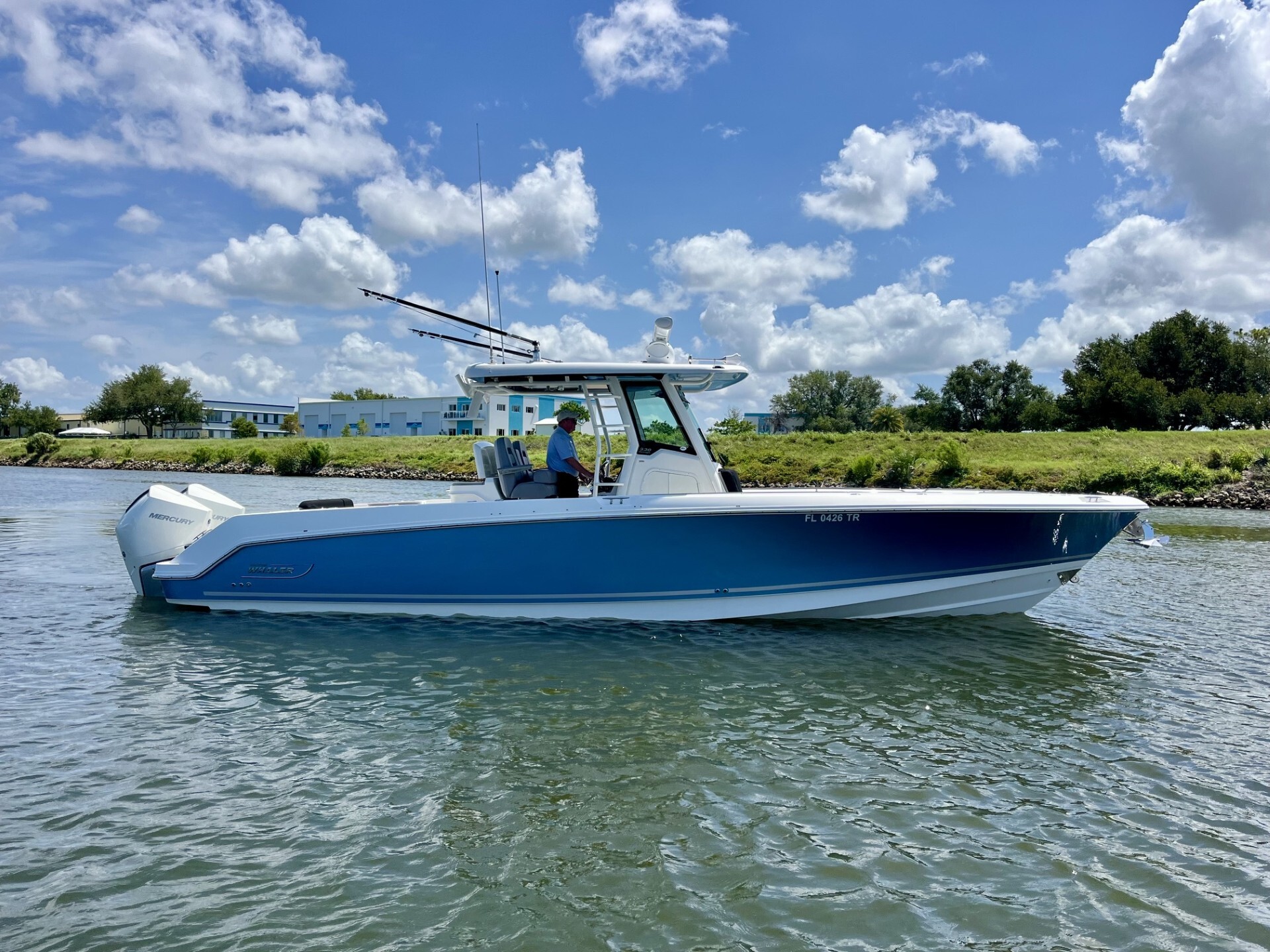 2023 Boston Whaler 330 OUTRAGE in venice FL