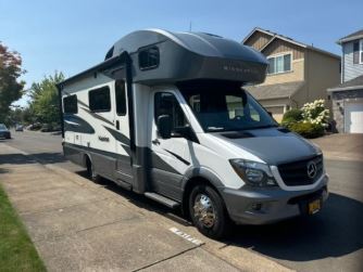 2019 Winnebago NAVION 24J RV