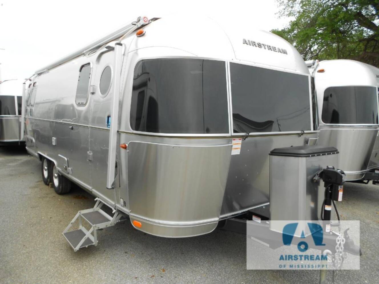 A photo of this 2026 Airstream Frank Lloyd Wright Limited Edition 28RB