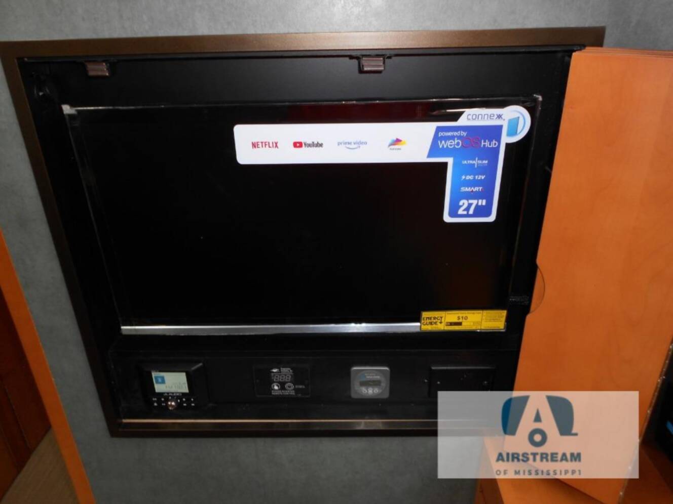 A photo of this 2026 Airstream Frank Lloyd Wright Limited Edition 28RB