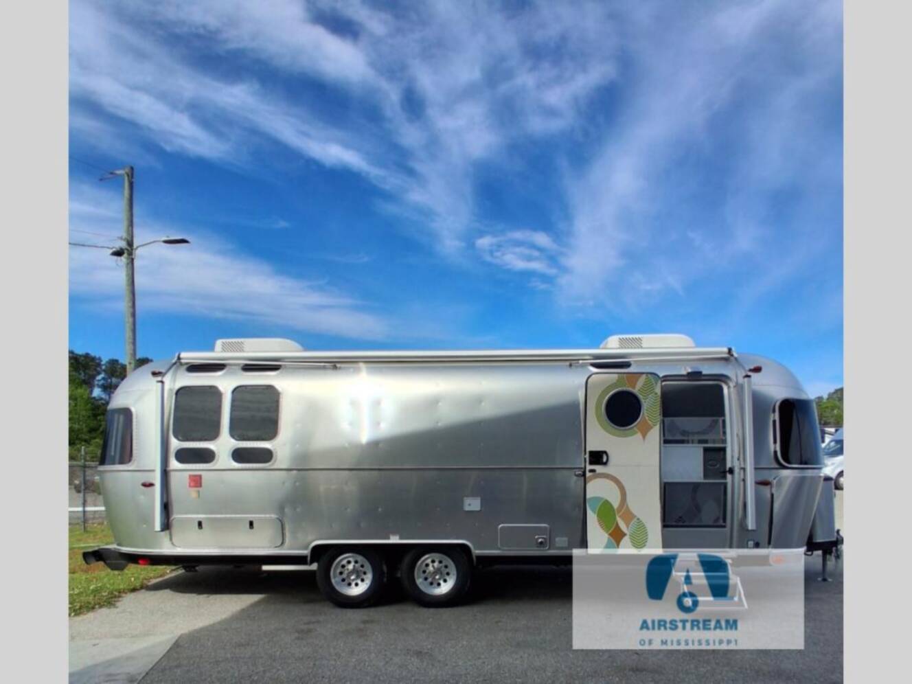 A photo of this 2026 Airstream Frank Lloyd Wright Limited Edition 28RB
