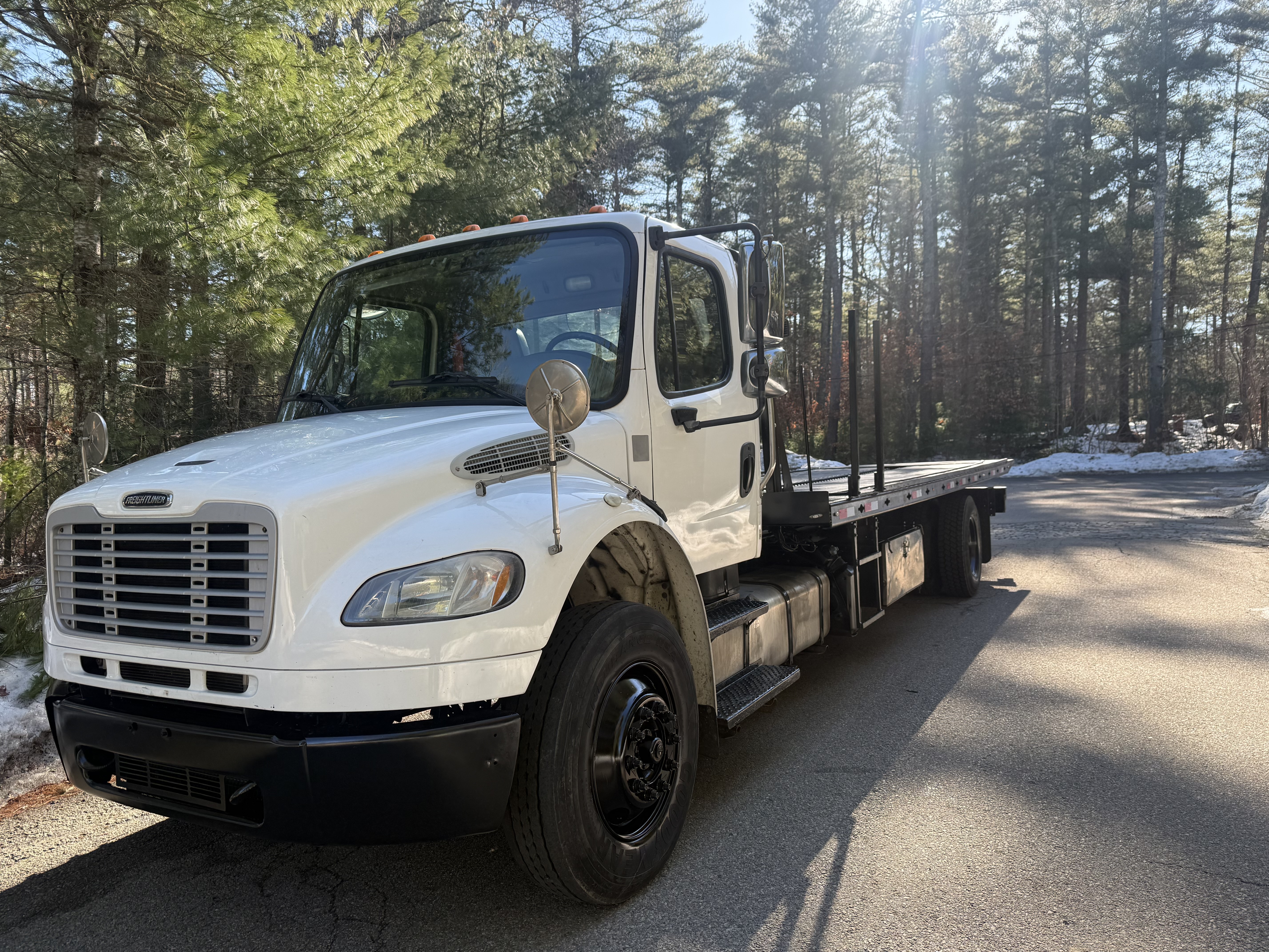 2018 FREIGHTLINER Business Class M2 106 in Middleboro, MA
