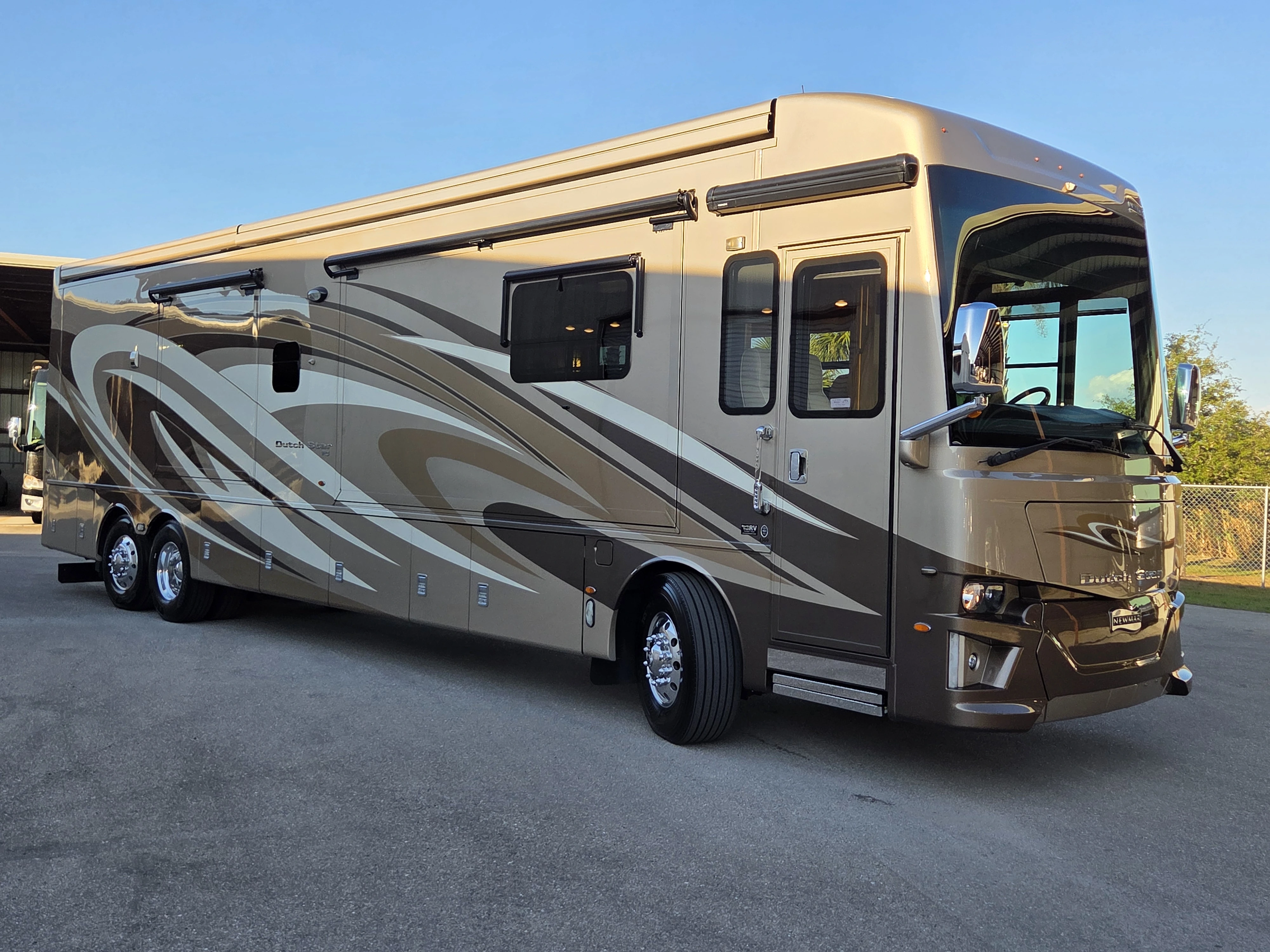 2019 Newmar DUTCH STAR 4369 RV
