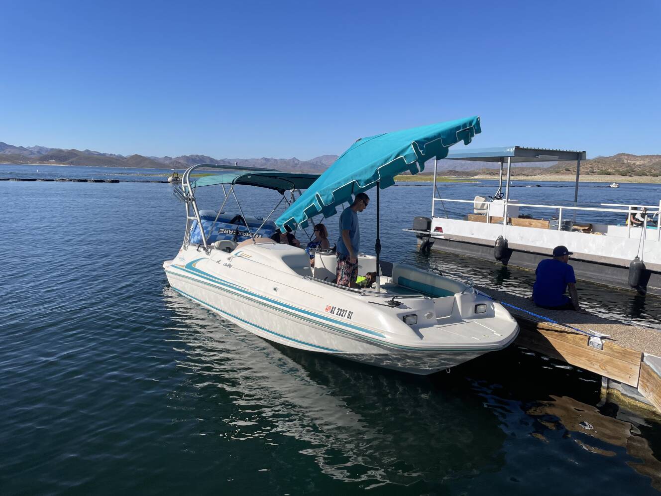 A photo of this 1995 Sea Ray 190 Sundeck