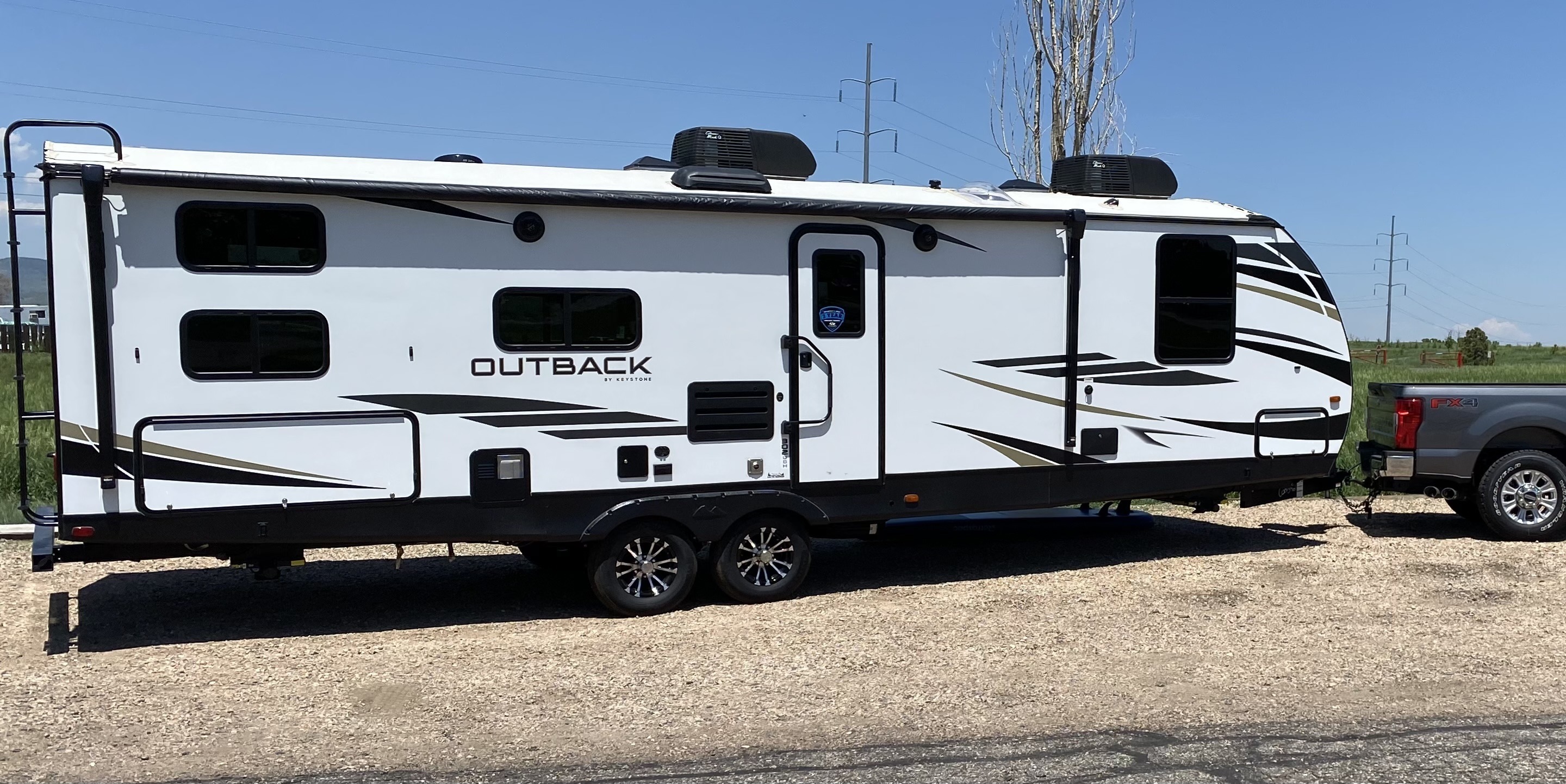 2021 Keystone OUTBACK ULTRA LITE 302UBH in loveland CO