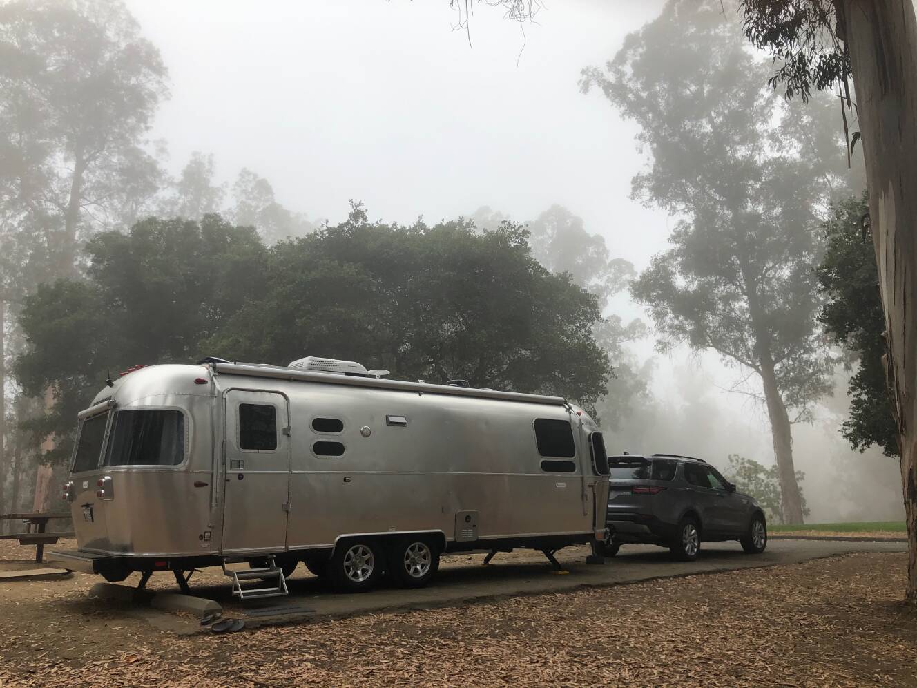 A photo of this 2021 Airstream FLYING CLOUD 27FB QUEEN