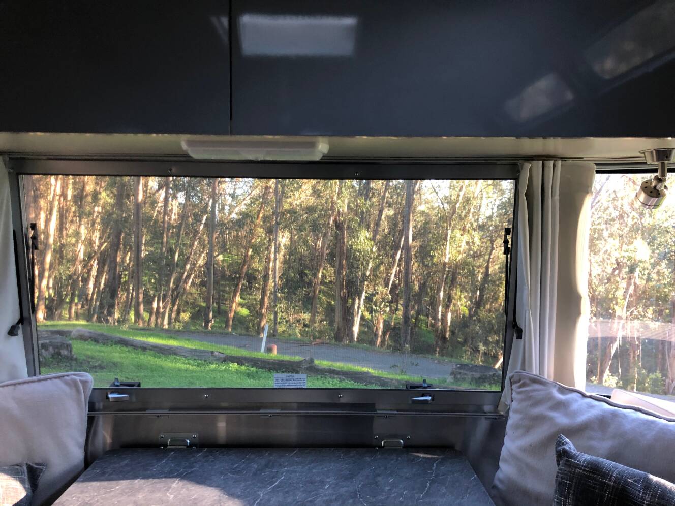 A photo of this 2021 Airstream FLYING CLOUD 27FB QUEEN