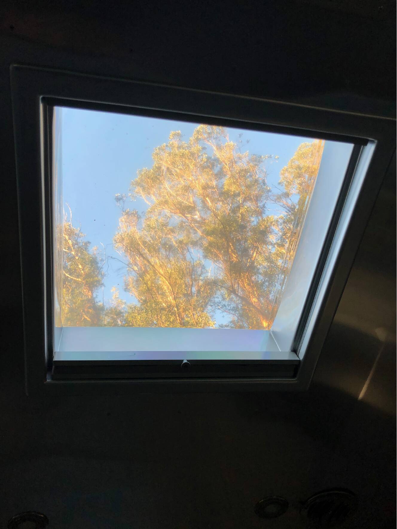 A photo of this 2021 Airstream FLYING CLOUD 27FB QUEEN