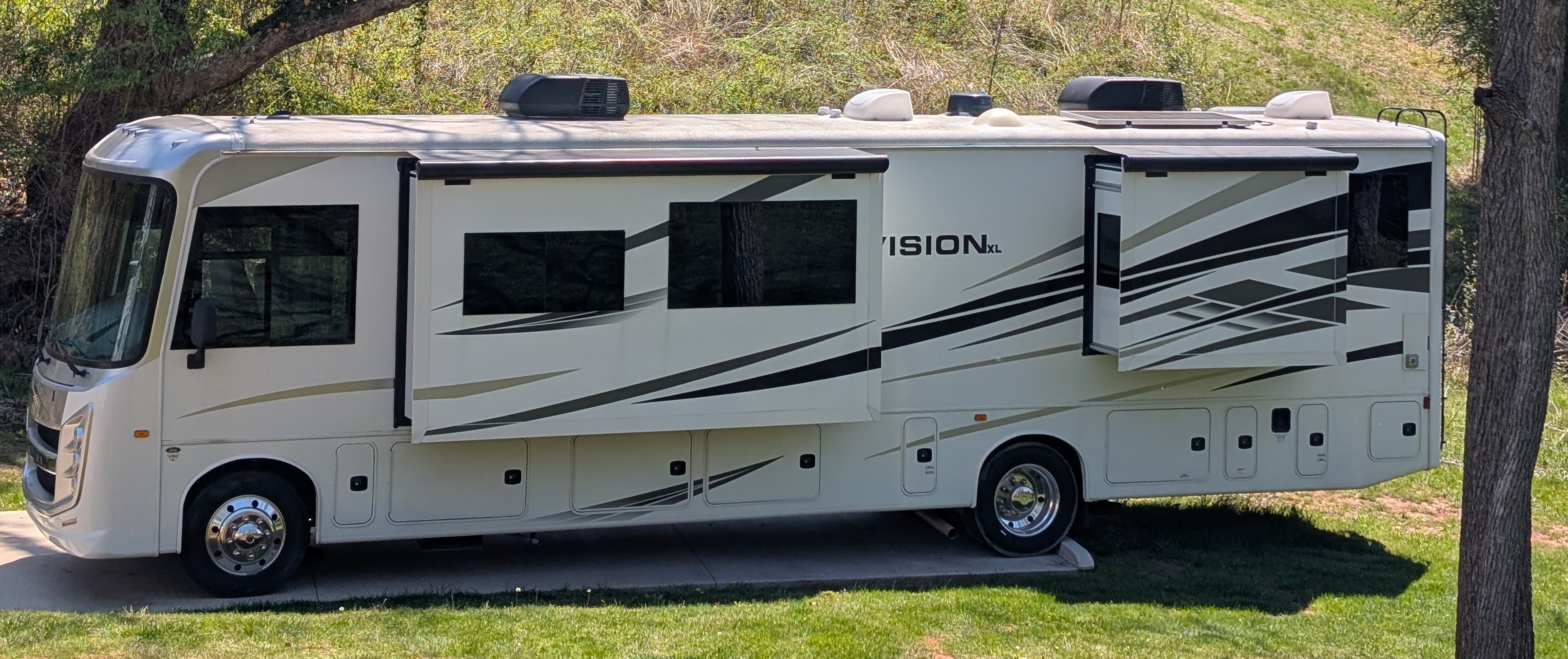 2024 Entegra Coach VISION XL 36A in fletcher NC