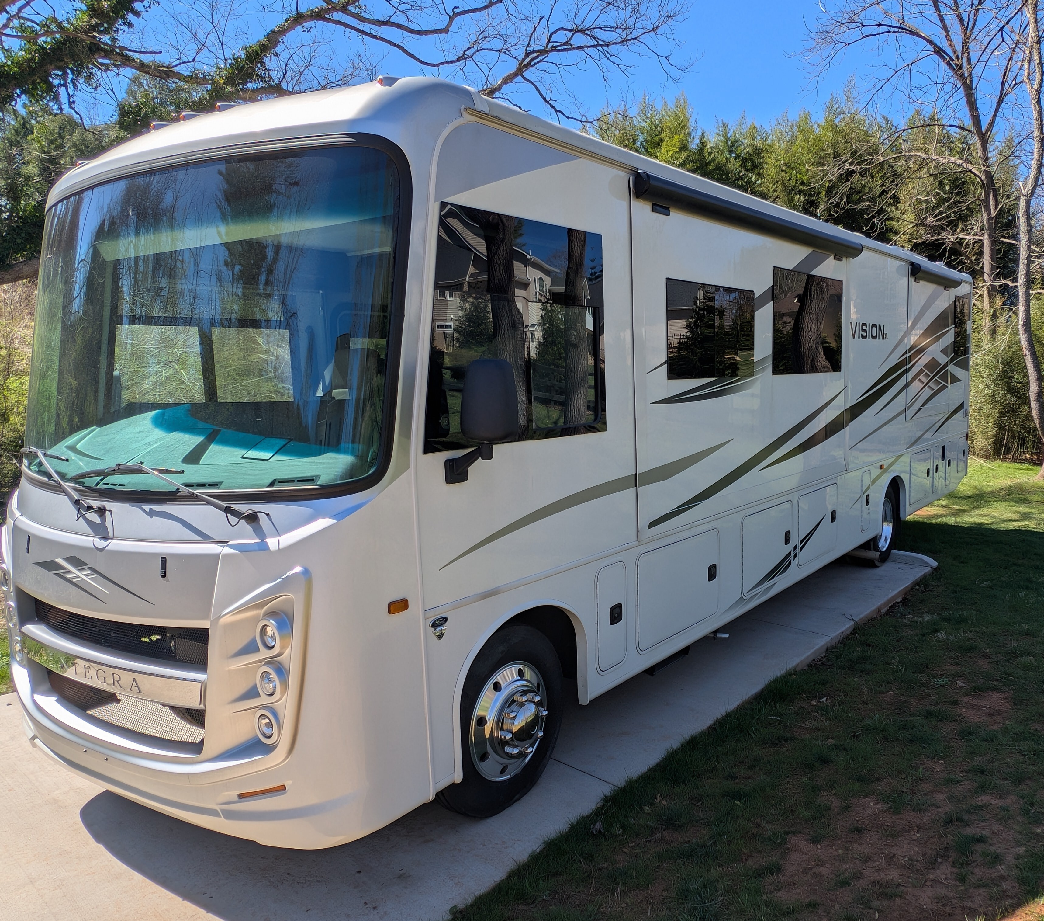 2024 Entegra Coach VISION XL 36A in fletcher NC