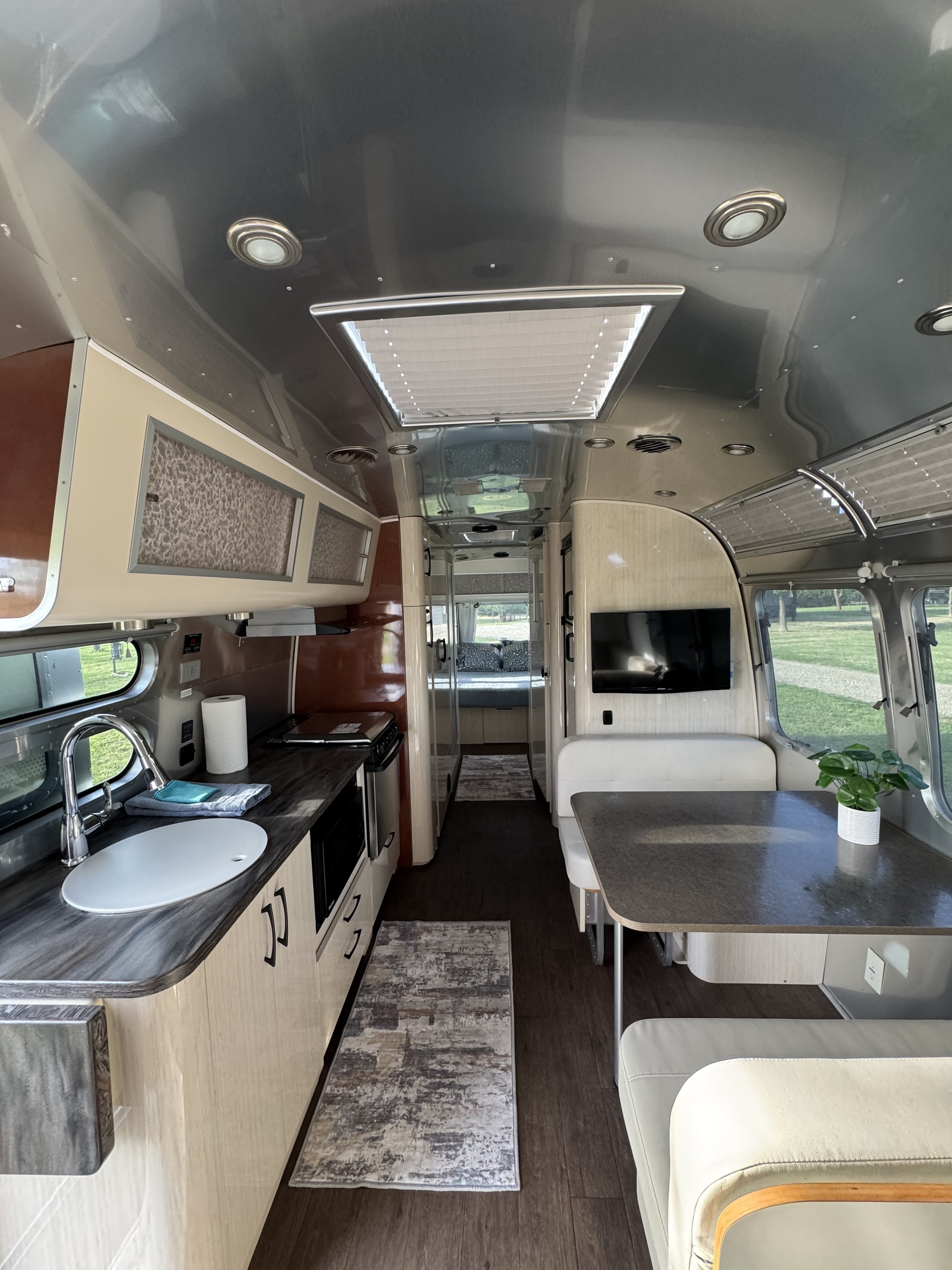 2019 Airstream INTERNATIONAL SERENITY 30RBQ in edmond OK