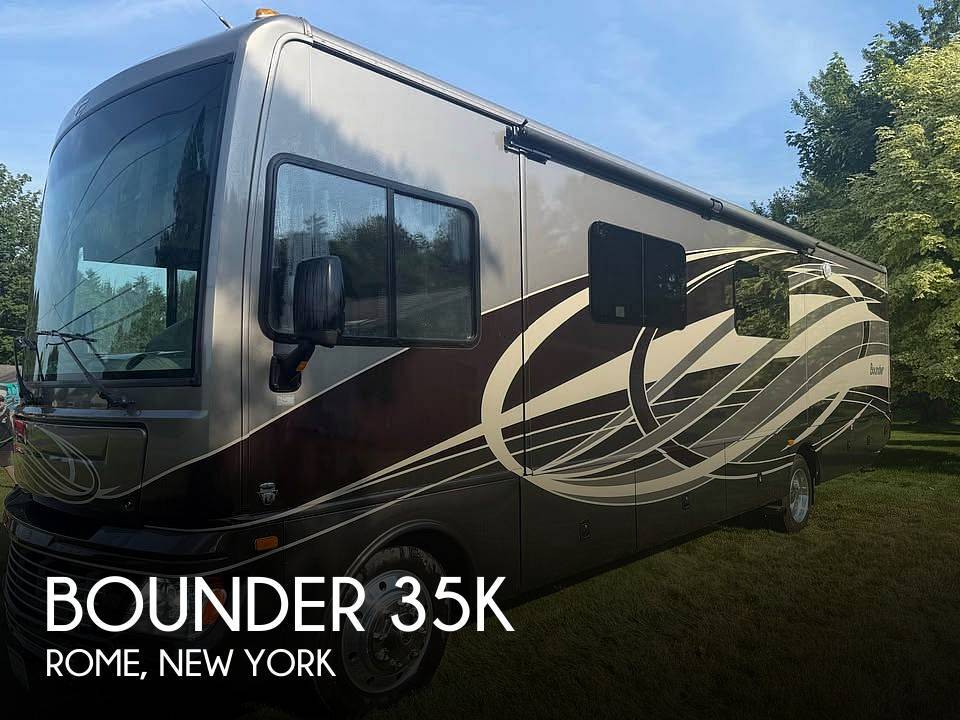 2015 Fleetwood Bounder 35K in rome NY