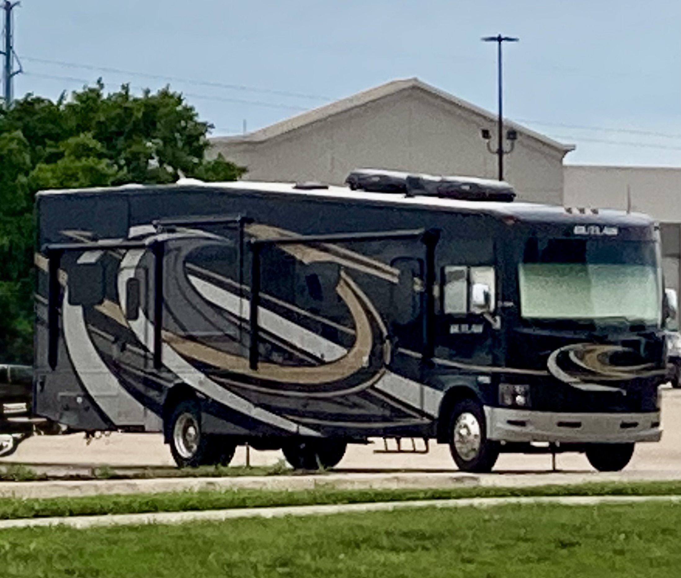 2018 Thor Motor Coach OUTLAW 37RB RV