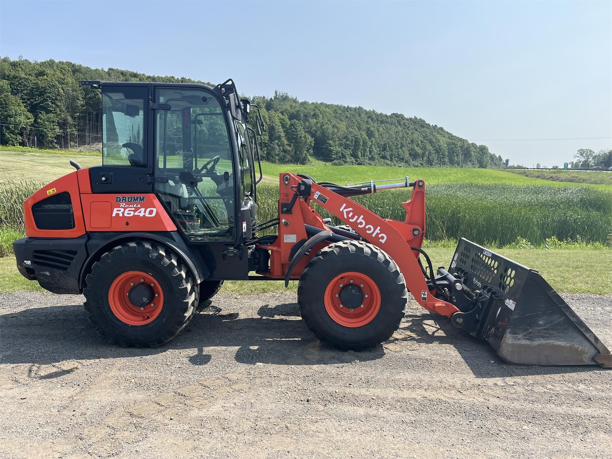 2023 KUBOTA R640 in Tully, NY