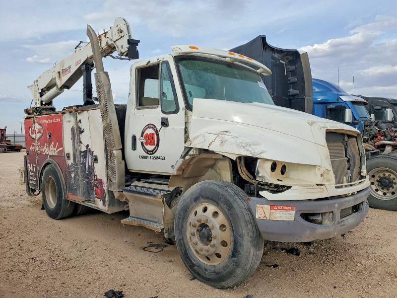 2018 INTERNATIONAL 4000 in Andrews, TX
