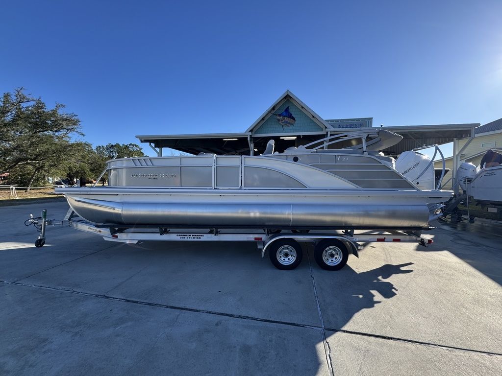 2026 Bennington L Bowrider Quad Bench 23 LTFB in orange beach AL