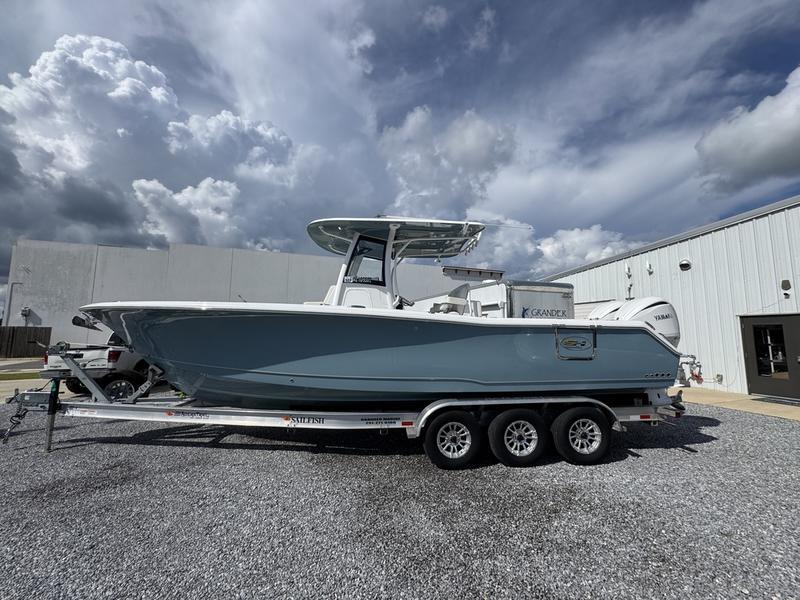 2023 Sea Hunt Gamefish 30CB 30 WITH FORWARD SEATING in orange beach AL