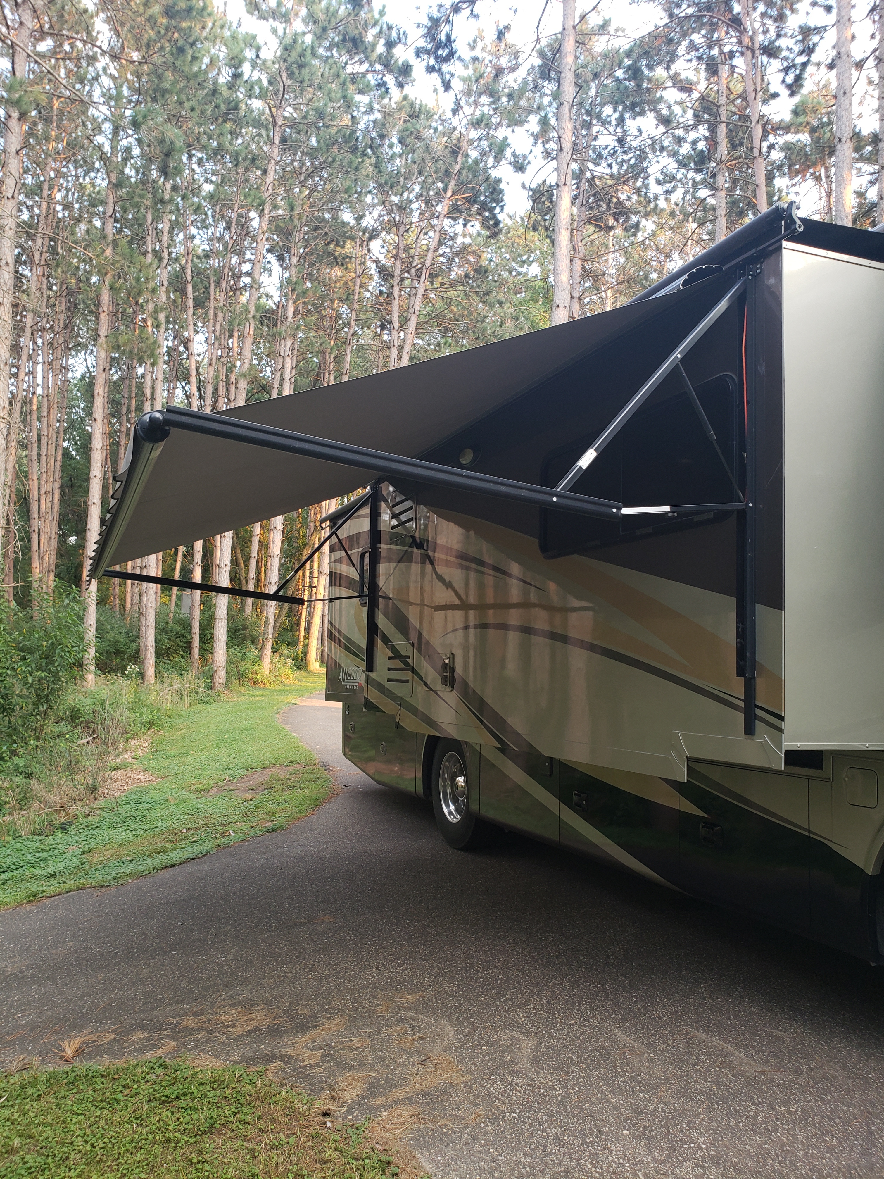 2014 Tiffin Motorhomes ALLEGRO RED 33 AA in eden valley MN