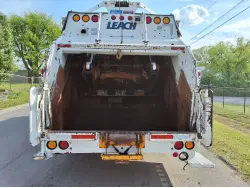 2015 FREIGHTLINER BUSINESS CLASS M2 106