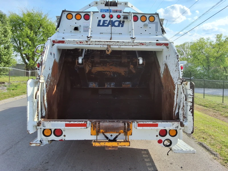 2015 FREIGHTLINER BUSINESS CLASS M2 106