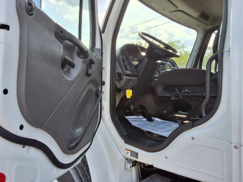 2015 FREIGHTLINER BUSINESS CLASS M2 106