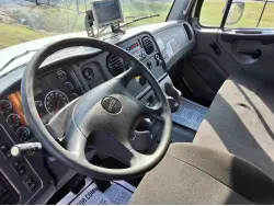 2015 FREIGHTLINER BUSINESS CLASS M2 106