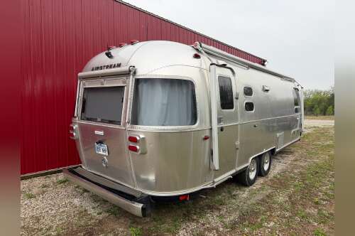 2020 Airstream INTERNATIONAL SERENITY 27FB TWIN in wichita KS