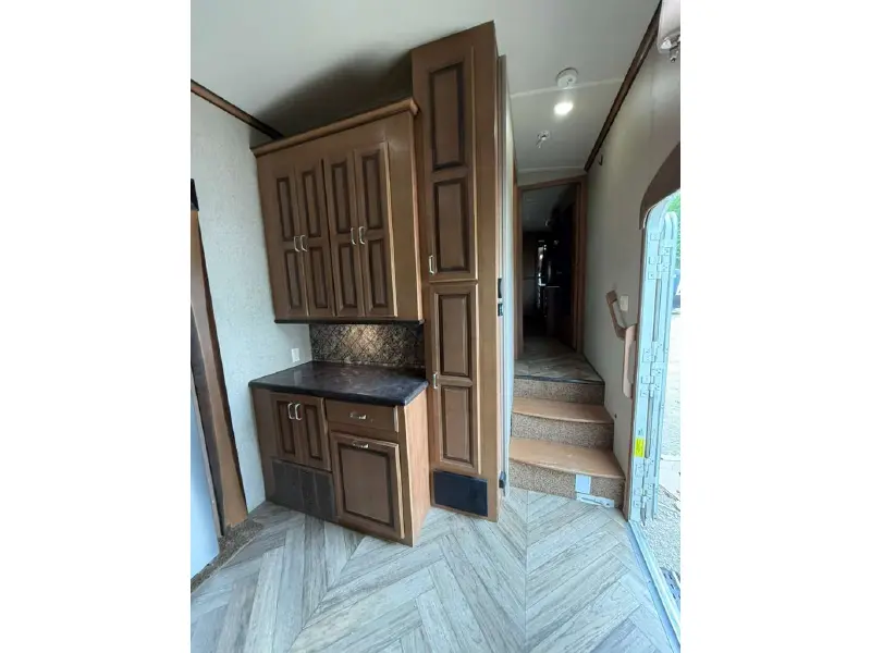2016 FOREST RIVER CEDAR CREEK HATHAWAY 36CKTS