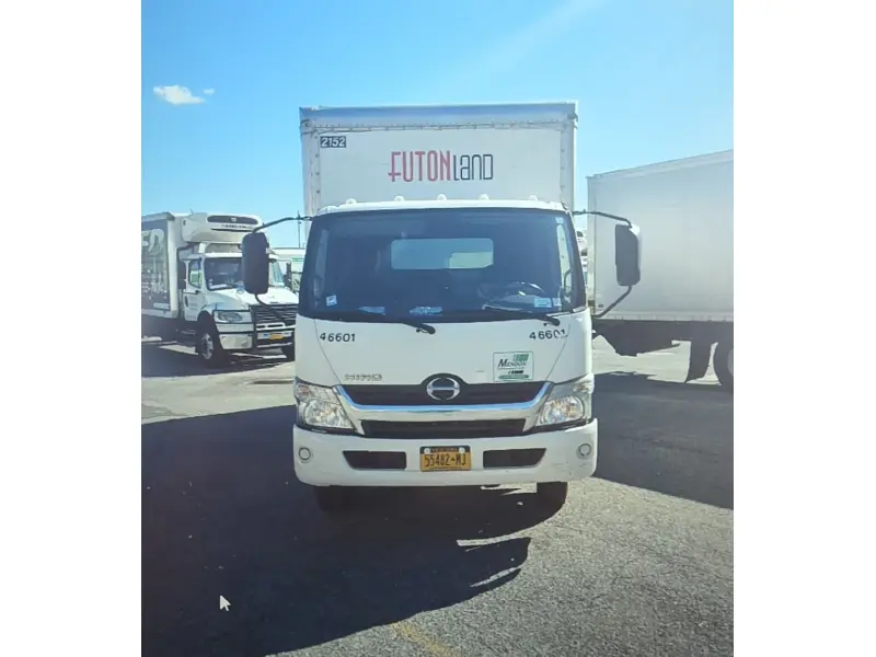 2016 HINO 155