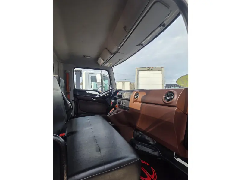 2023 HINO 258/268