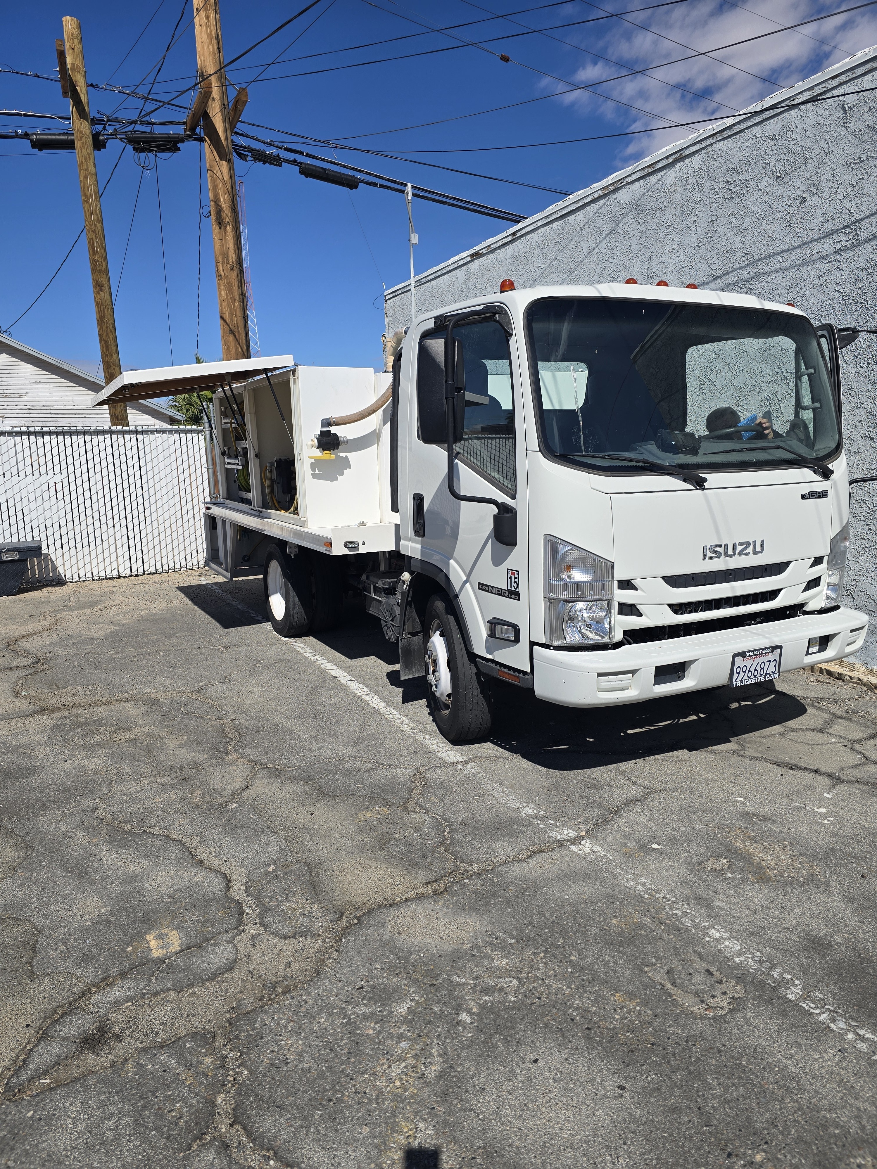 2021 ISUZU Npr Hd in Ridgecrest, CA
