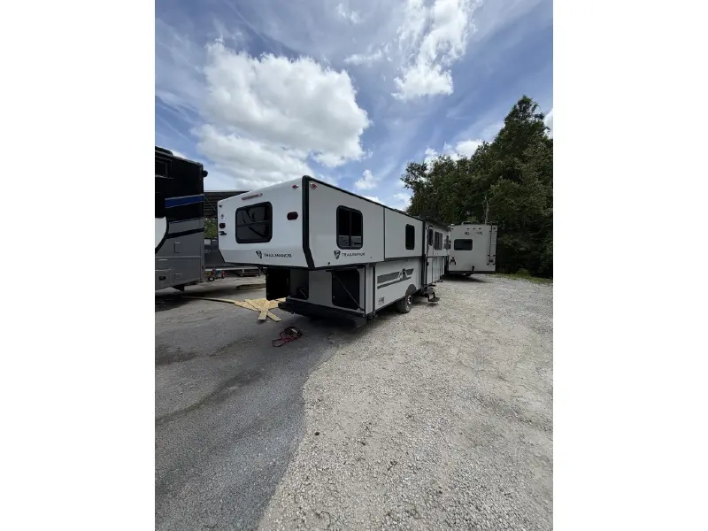 2027 TRAILMANOR 3124KS