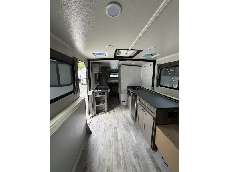 2027 TRAILMANOR 3124KS