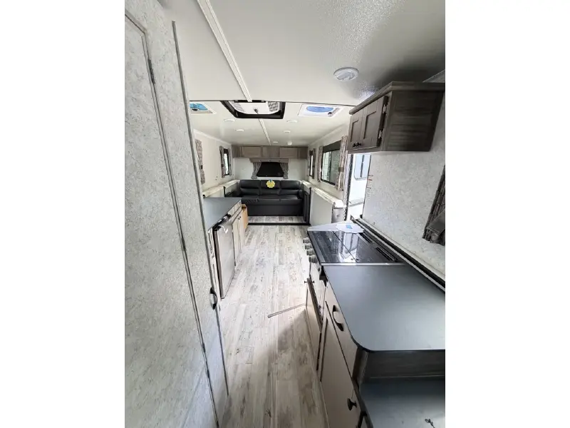 2027 TRAILMANOR 3124KS