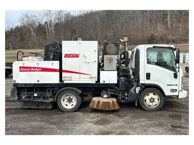2018 ELGIN BROOM BADGER