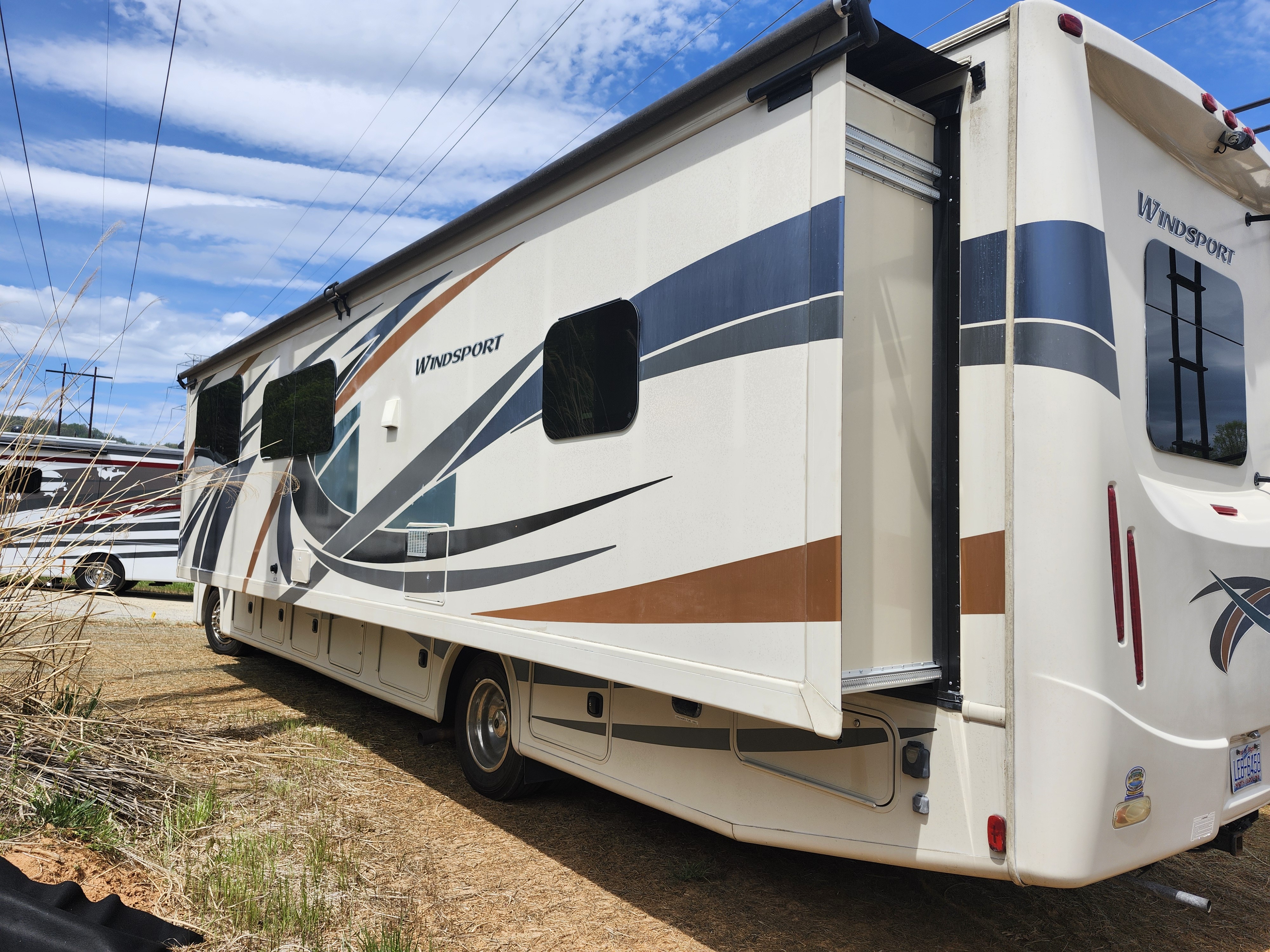 2015 Thor Motor Coach WINDSPORT 34F in hendersonville NC