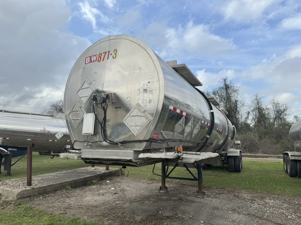 1987 BRENNER TANK 7160 GAL. MC307 316SS insulated chemical tanker in Florence, TX