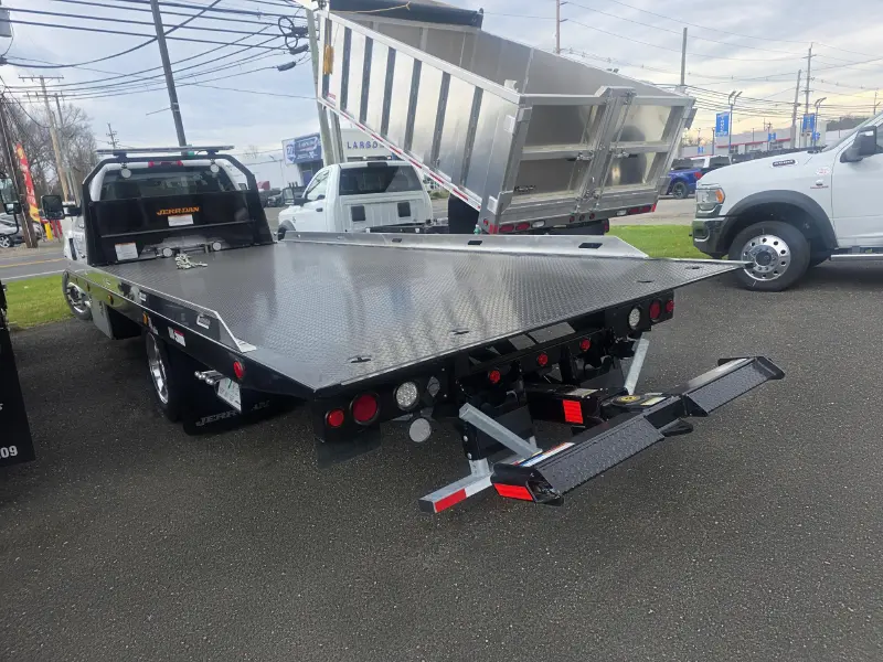 2023 CHEVROLET SILVERADO MEDIUM DUTY