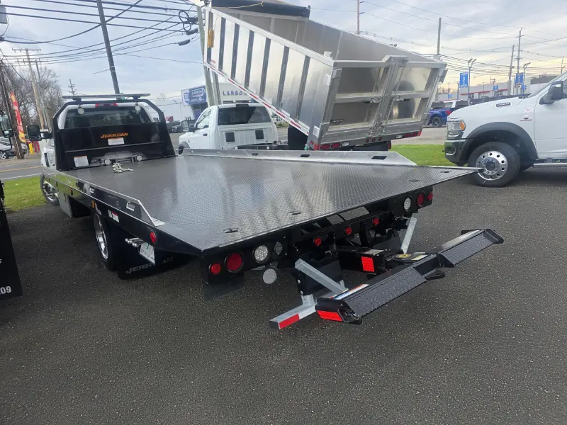 2023 CHEVROLET SILVERADO MEDIUM DUTY