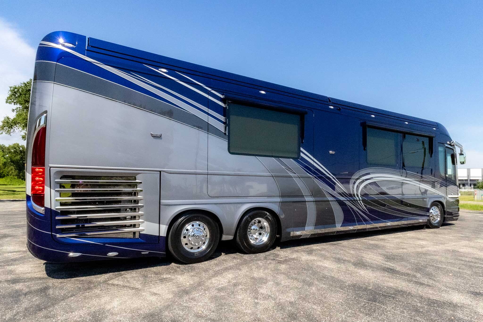 2024 Newell Coach P50 Class A Diesel Motorhome - Diesel Pusher RV
